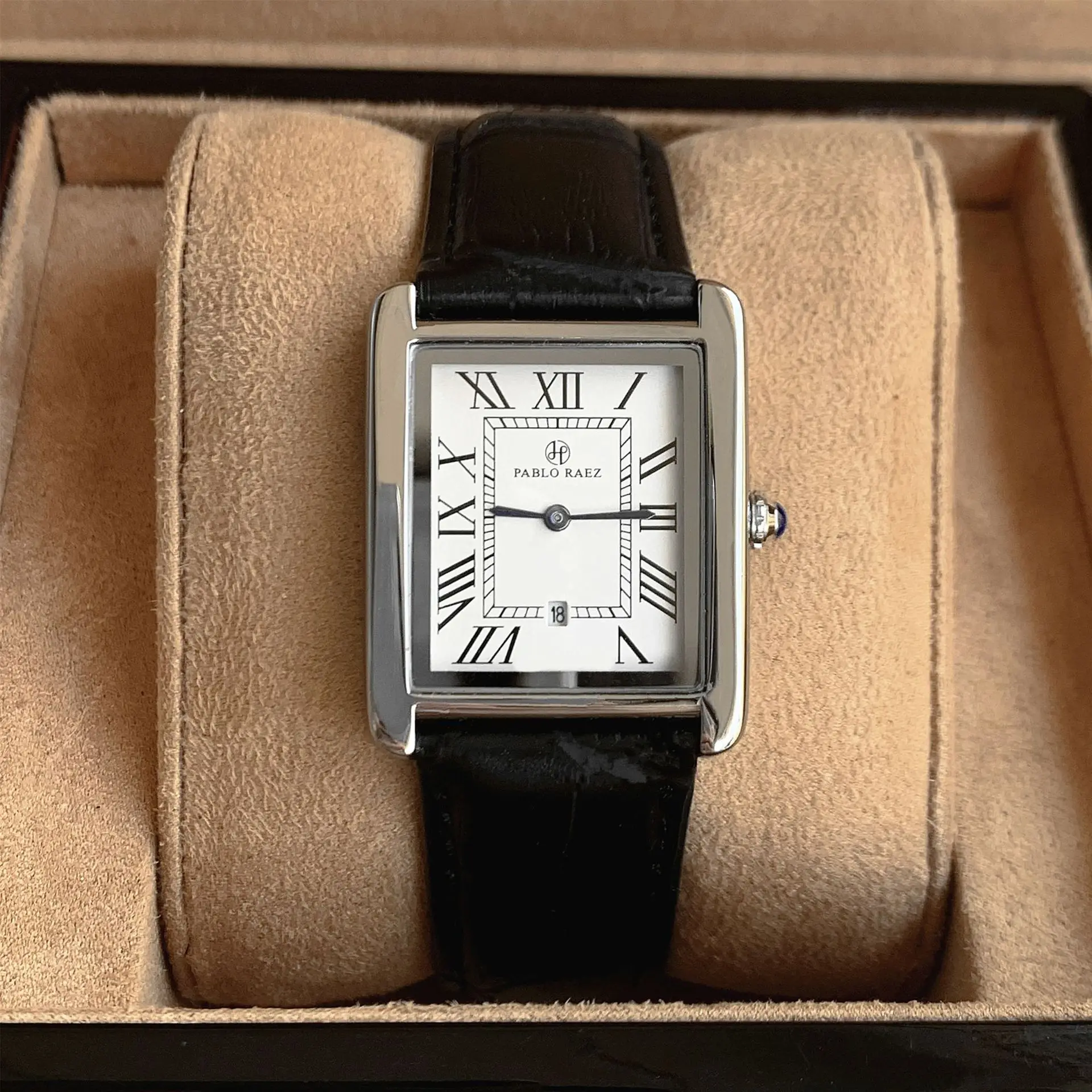 

Men Watch Business Retro Classic Calendar Luxury Leather Waterproof Male Fashion Quartz Clock Watches with Box and Spare Battery