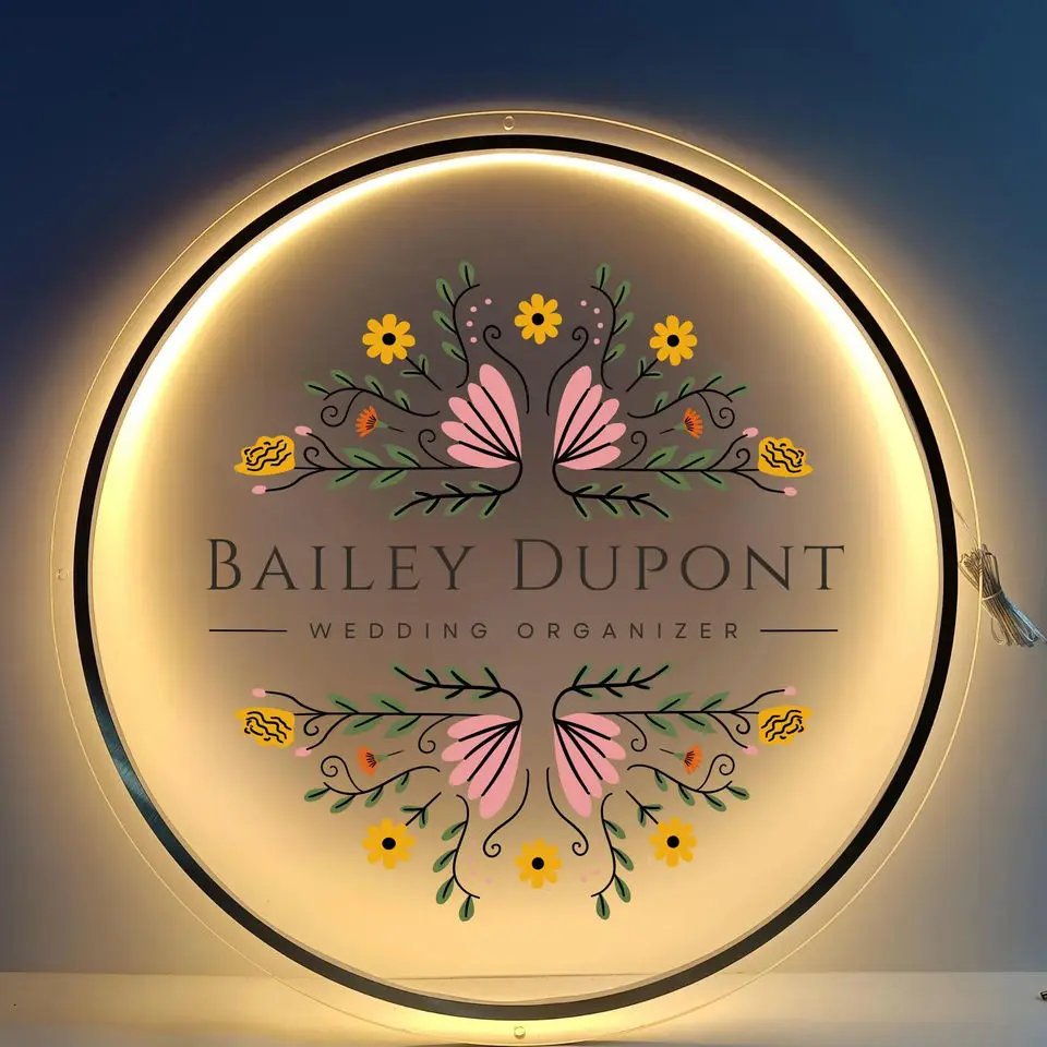 

Пользовательский магазин Логотип 3D Акриловые вывески Светодиодный неоновый свет Вывеска Салон красоты Nail Hair Studio Название компании Офисный фон Украшение стены