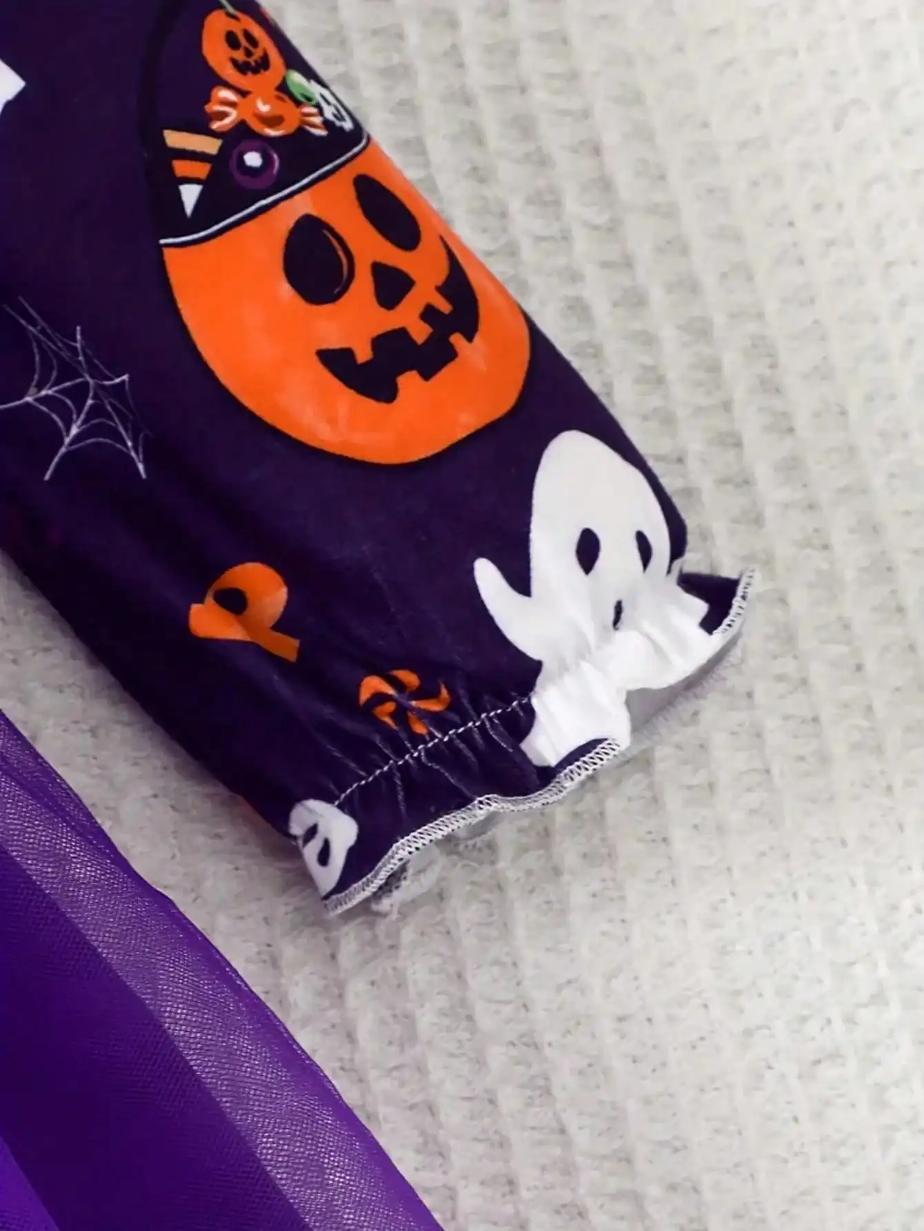 Kinder-Halloween-Kleid mit langen Ärmeln und Netzstoff, Kürbis-Geister-Muster, Rundhalsausschnitt, mittellanger Rock für Kinderkostüme – Detail 6