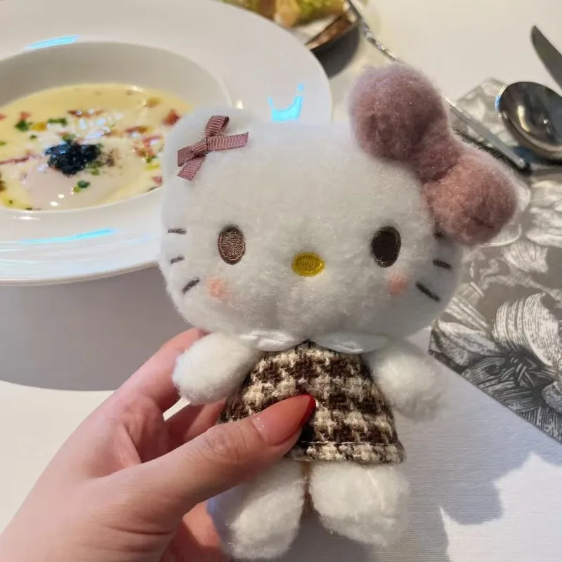 サンリオかわいいモカチェック柄漫画シナモロールメロディーハローキティクロミぬいぐるみペンダント冬チェックキティおもちゃキーホルダーギフト