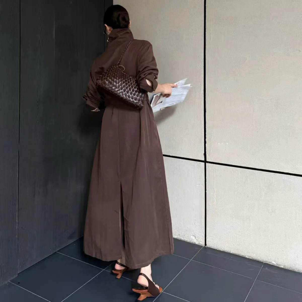 BJTZ Mantel Hujan Modis Pakaian Jalanan Longgar Wanita Kantor untuk Wanita 2025 Jaket Penahan Angin Pinggang Berenda Baru Musim Semi Musim Gugur