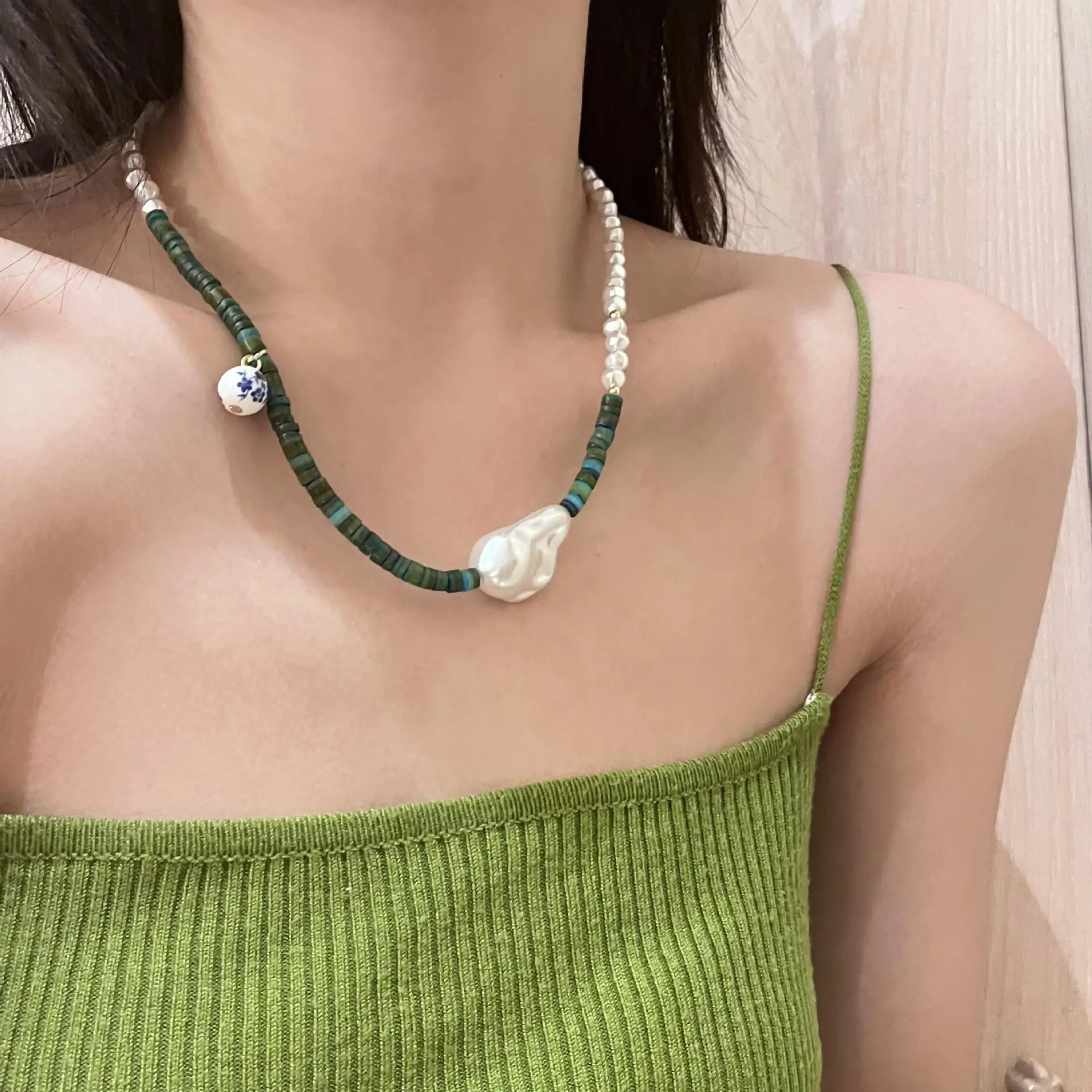 Niche design sense handmade beaded transshipment couple necklace hip hop sweet cool pearl clavicle chain Free shipping