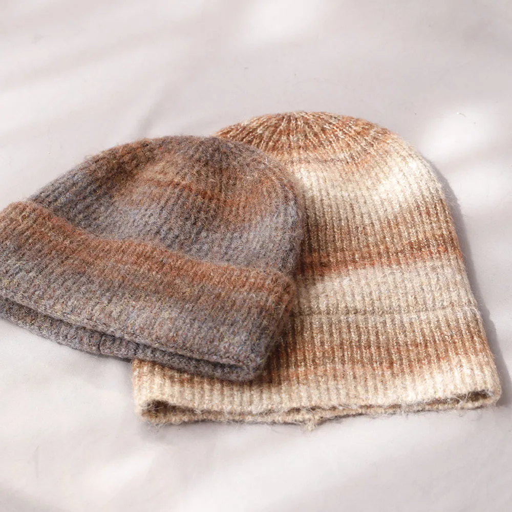 2025 Neue Y2K Trendige Wintermütze, Wollmützen für Damen, Modische Warme Beanie-Mützen, Damen-Regenbogen-Farbverlauf-Kopfbedeckung – Detail 7