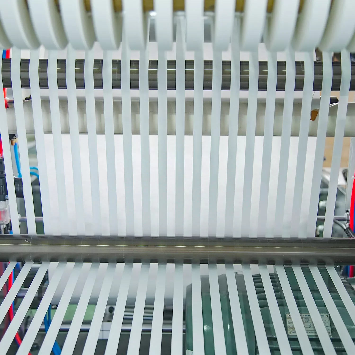 Máquina rebobinadora cortadora de desenrollado automático para rollos de papel Kraft, equipo de corte y rebobinado de alta velocidad, uso Industrial