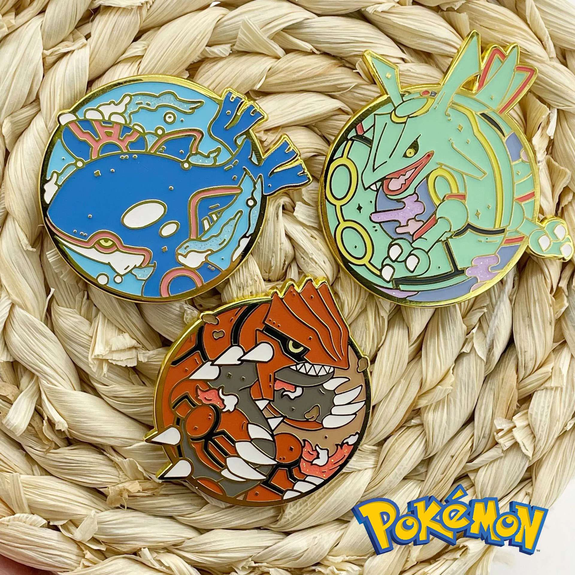 

Pokemon Pikachu Brooch Action Anime Figures Groudon Cartoon Rayquaza Cute Metal Enamel Backpack Ornaments Children Birthday Gift