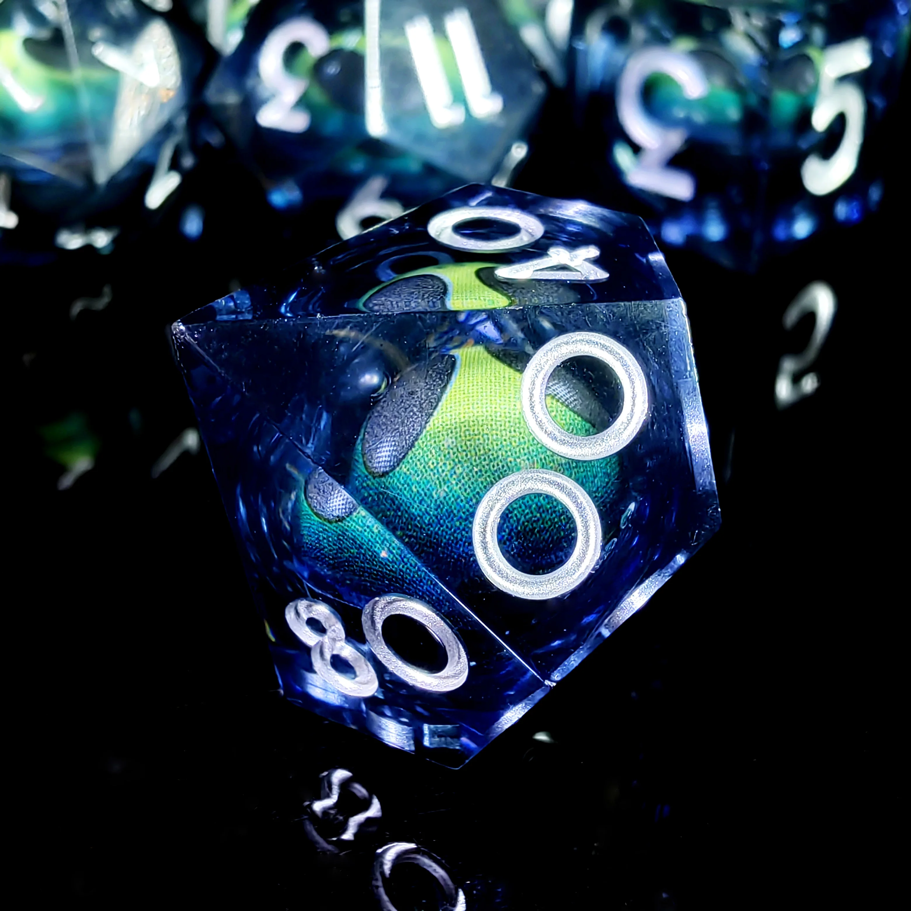 7-Piece Resin DnD Dice Set with Spinning Dragon Eye Core, Transparent Polyhedral Dice for Dungeons & Dragons, RPG Tabletop Games
