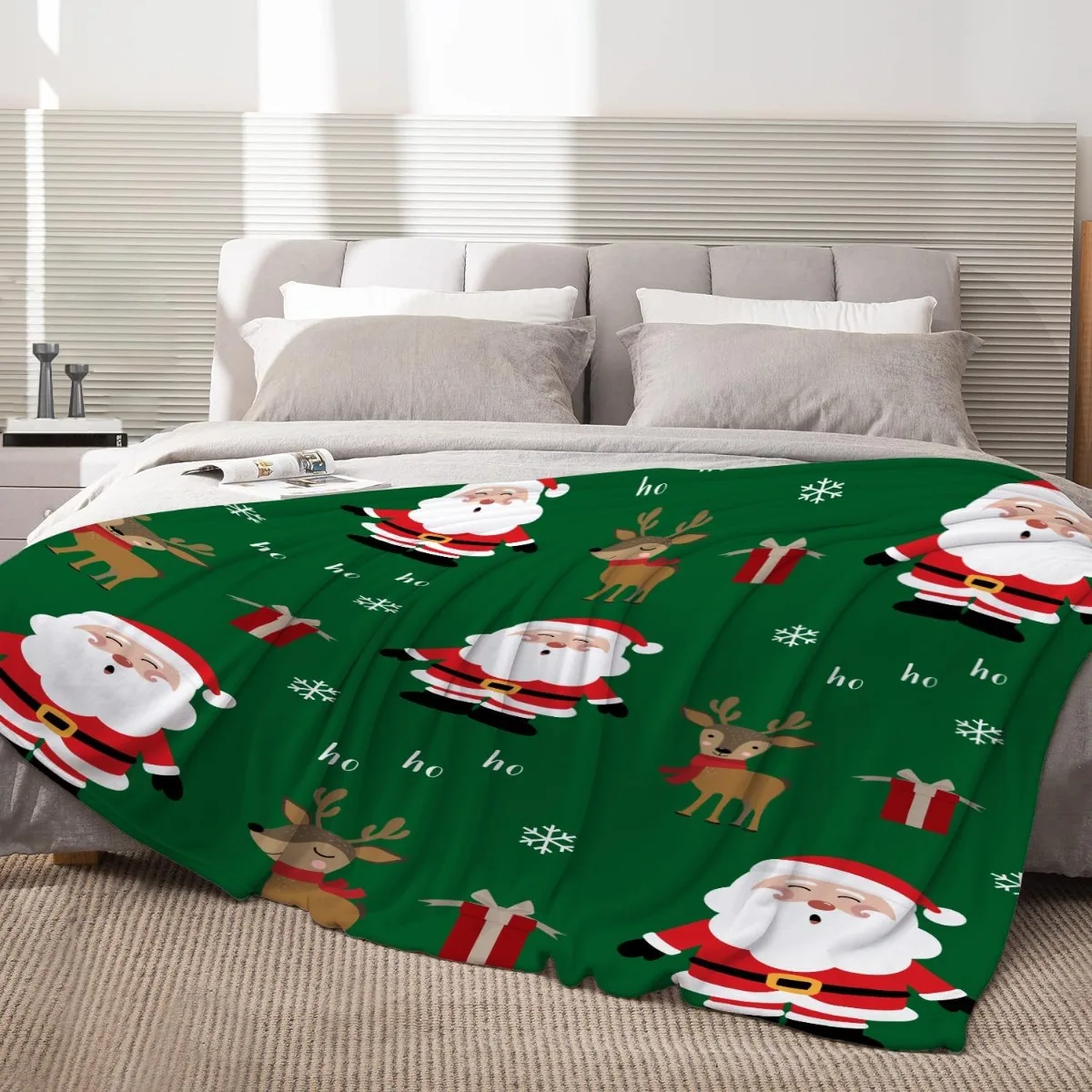 Christmas Decorative Throw Blanket Green Christmas Santa Claus for Couch Sofa Bed Soft Cozy Lightweight Fuzzy Plush  Blankets