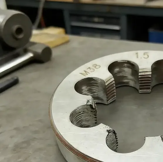 1PC M37 M38 M39 M40 Metric Round Die Machine Thread 1.0/1.5/2/3mm Die Pitch Tool