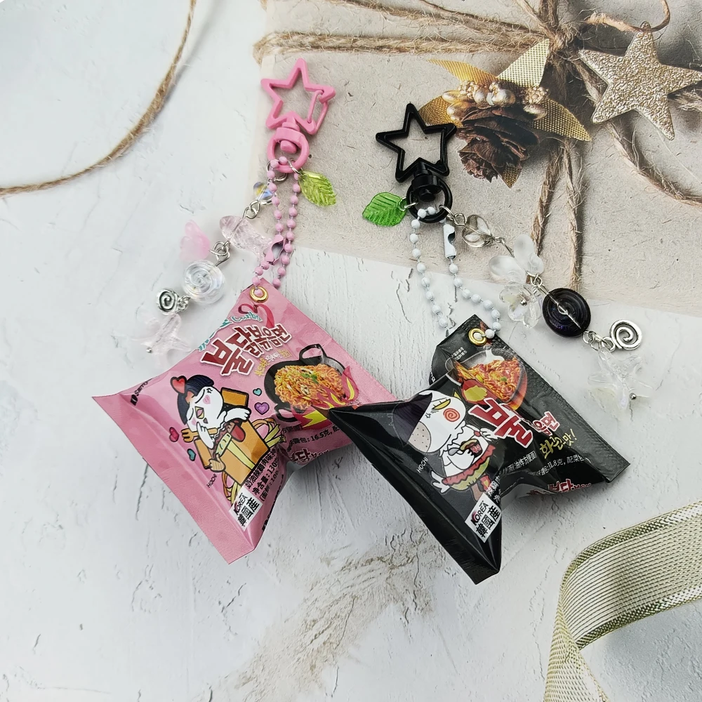Llaveros Buldak Ramen, llavero de aperitivos coreano, Mini colgante de aperitivos, colgante de bolso, llavero de coche, regalos