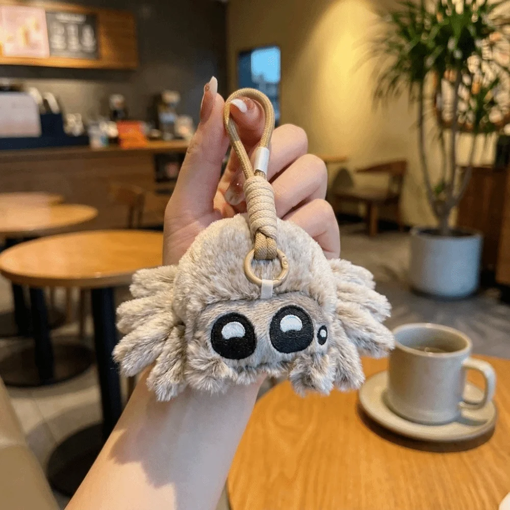 Fashion Furry Simulated Spider Keychain Soft Faux Rabbit Fur Spider Figurine Ornament Realistic Cute Keychain Gifts