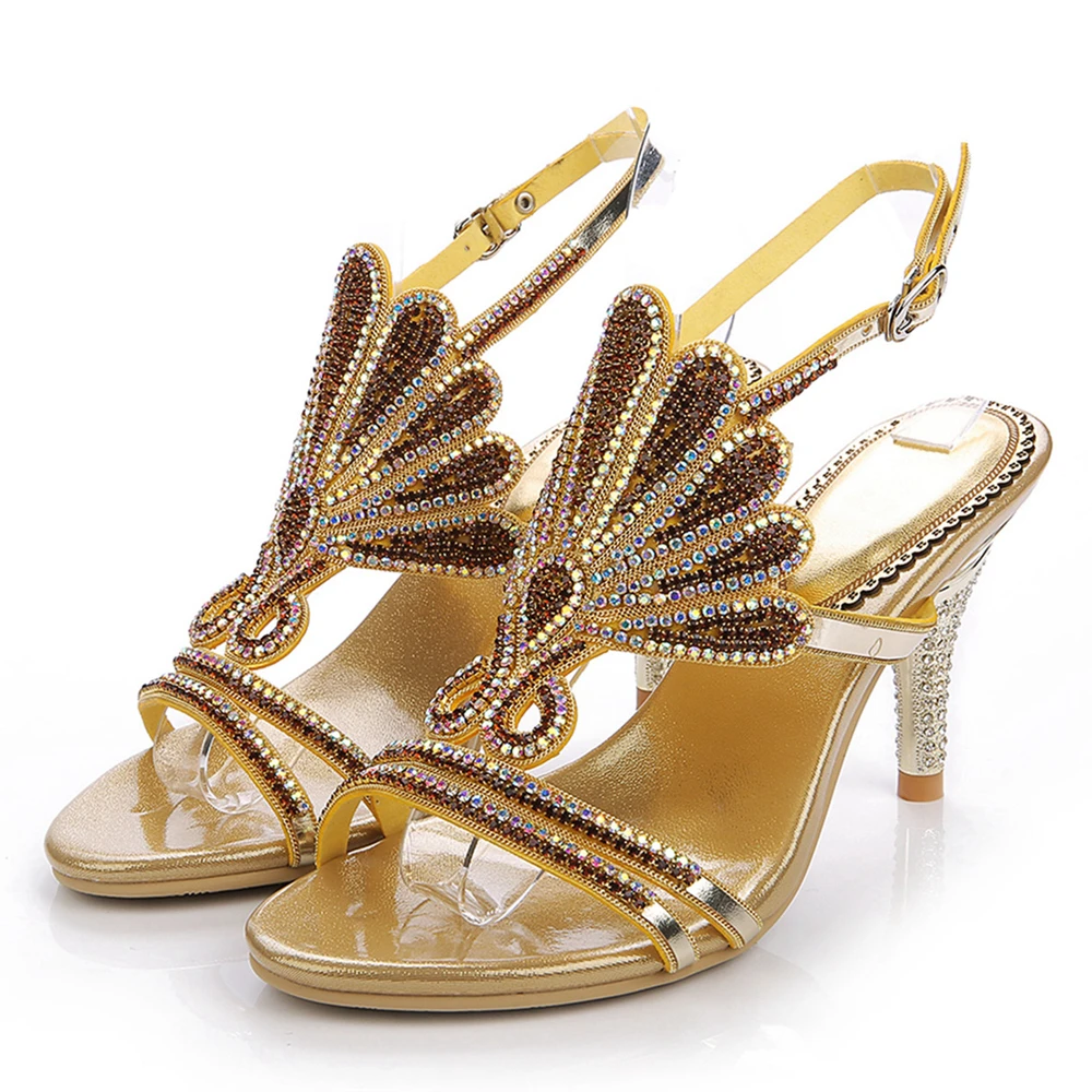 موضة جديدة الاتجاه حجم كبير الصنادل الذهبية الخضراء كريستال عالية الكعب حزام الظهر صندل نسائي بلينغ فستان الحفلات أحذية الزفاف X0004