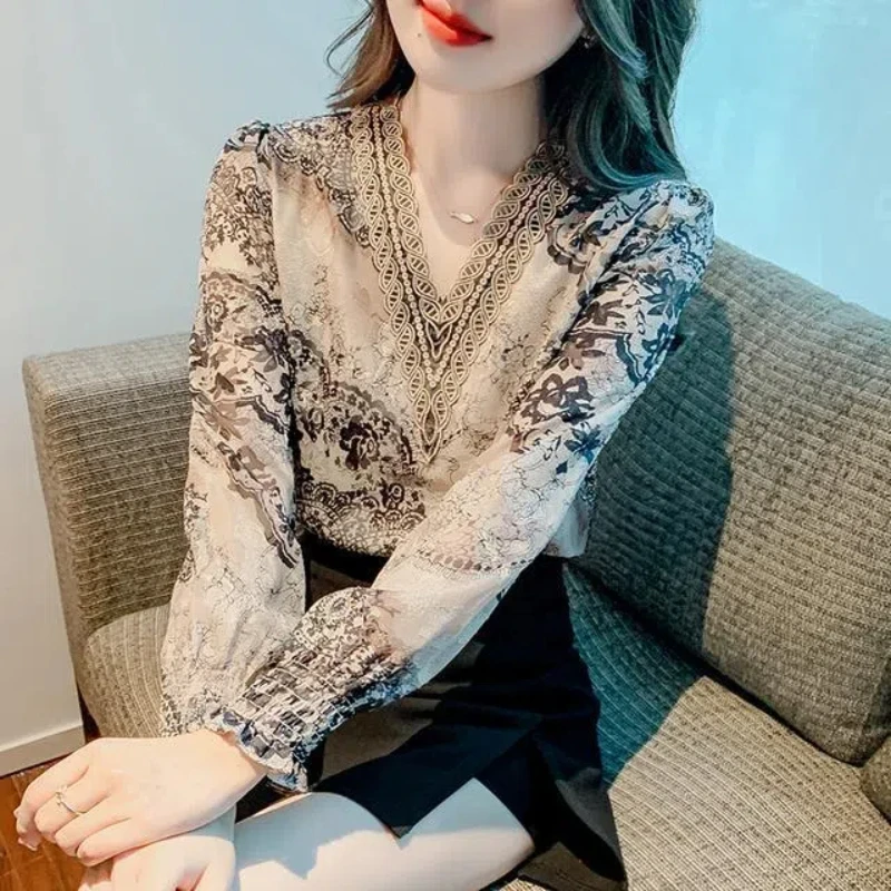 Vintage Spring Autumn Women\'s V-Neck Printing Lace Patchwork Puff Sleeve Temperament Fashion Loose Long Sleeve Chiffon Shirt Top