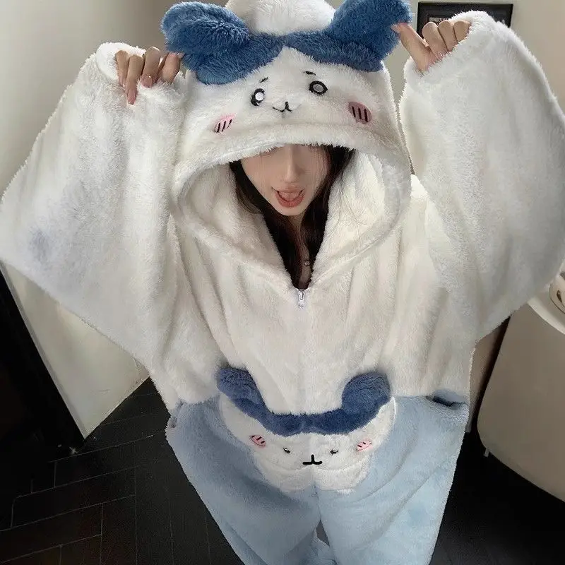 

Женский плюшевый комбинезон с рисунком Chiikawa Usagi, пижамы в стиле аниме, коралловый бархат, утепленная новая домашняя одежда, зимняя кавайная теплая ночная рубашка