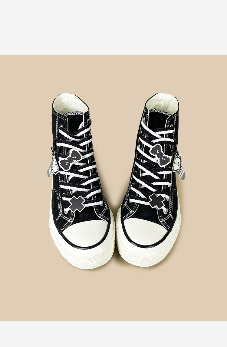 Amy und Michael: Süße High-Top-Sneaker aus schwarzem Canvas für Mädchen – Niedliche, lässige Anime-Schuhe, bezaubernde vulkanisierte Damenschuhe – Detail 10