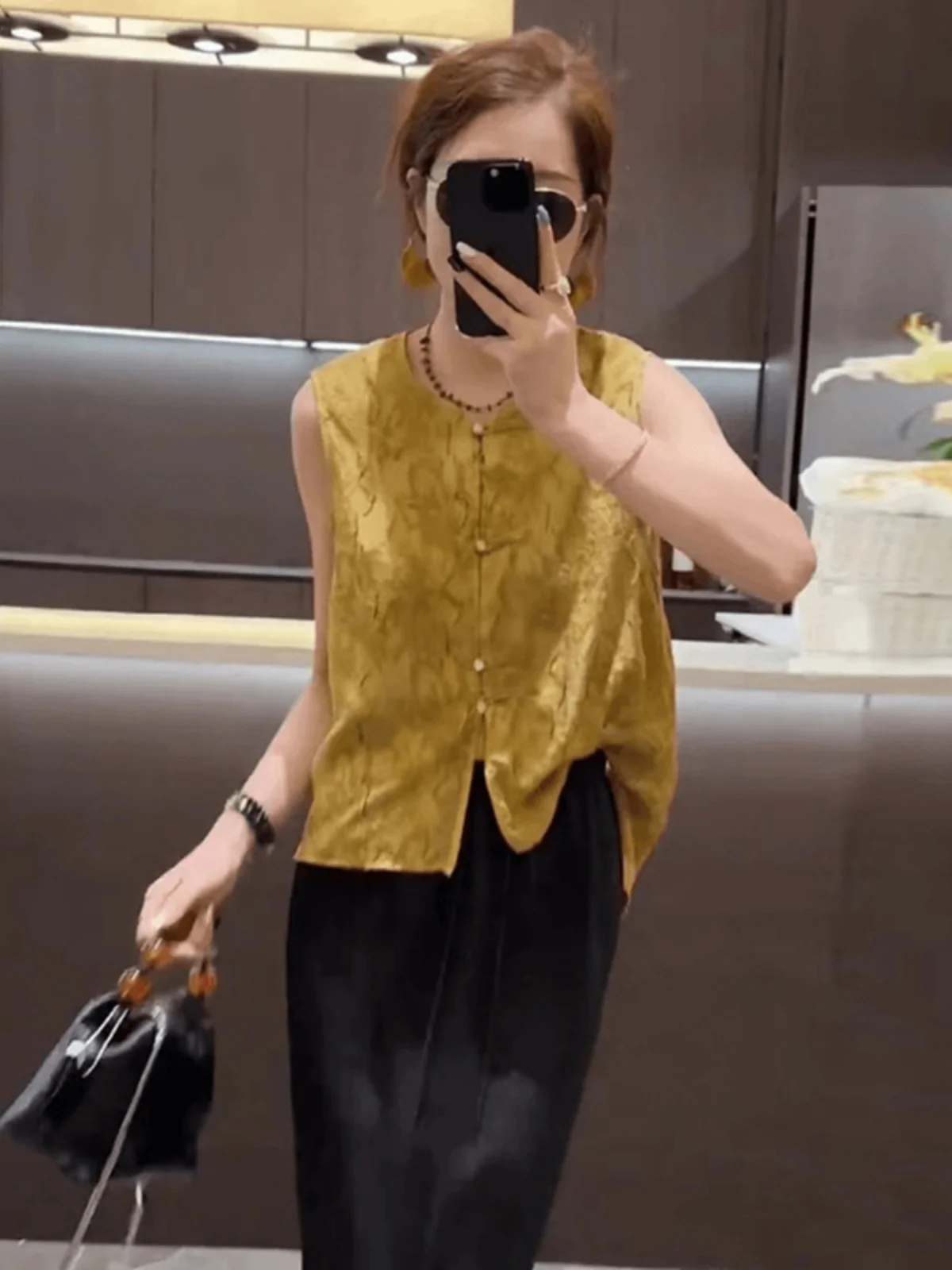 

Новая женская блузка в китайском стиле с вышивкой пуговицами, летняя коллекция 2025, дизайнерский топ с открытыми плечами