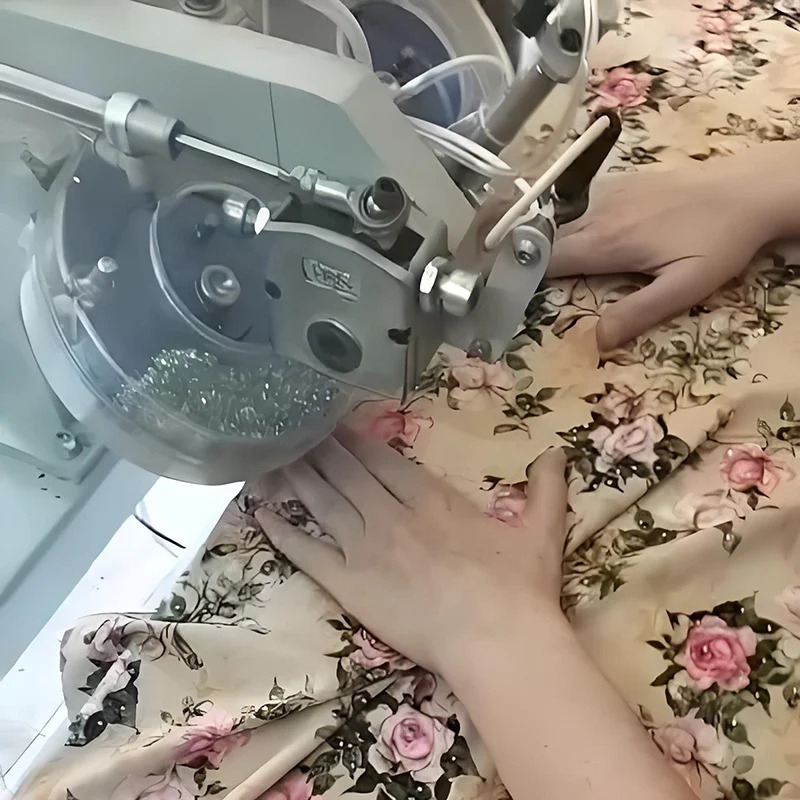 CE Certified PLC Semi-Automatic Touch Screen Rhinestone Hot Fix Machine-Single/Double Disc for Apparel T-shirts