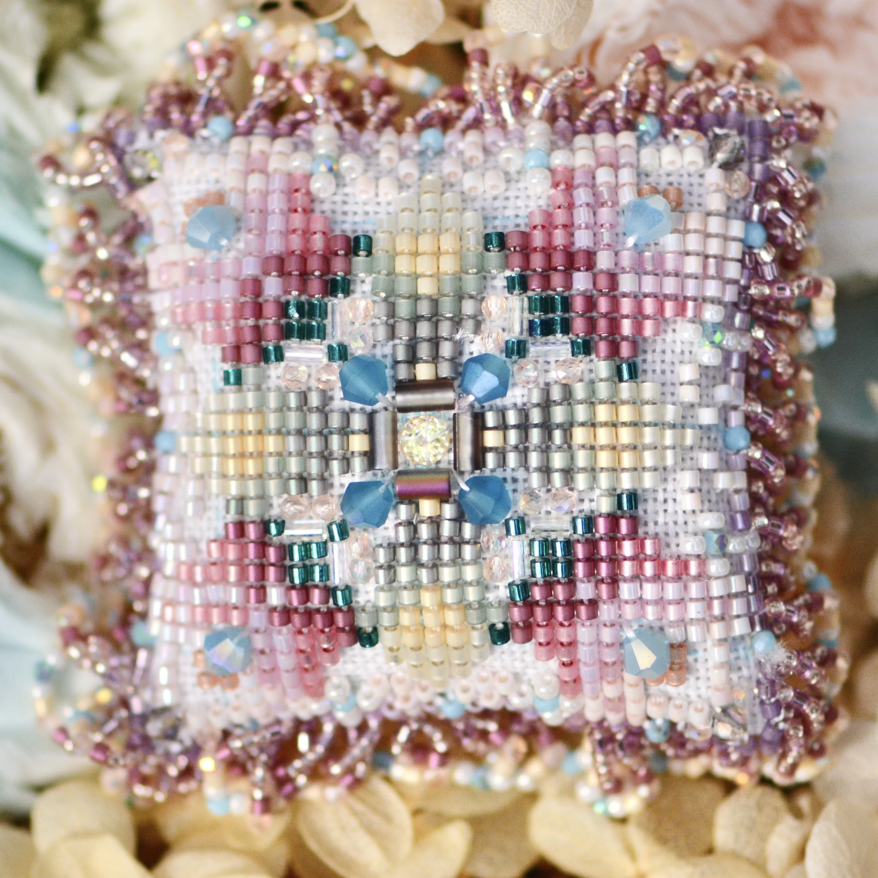 

Imake Rose Flower Embroidery Kit Artistic Cross Stitch High Aesthetic Value Modern Simple Style Red Cotton Fabric Home Textile