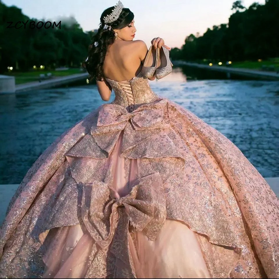 Vestido De quinceañera con apliques De cristal para niña, traje De baile con lazo, hombros descubiertos, cuentas brillantes, color oro rosa, 15 años, 2023