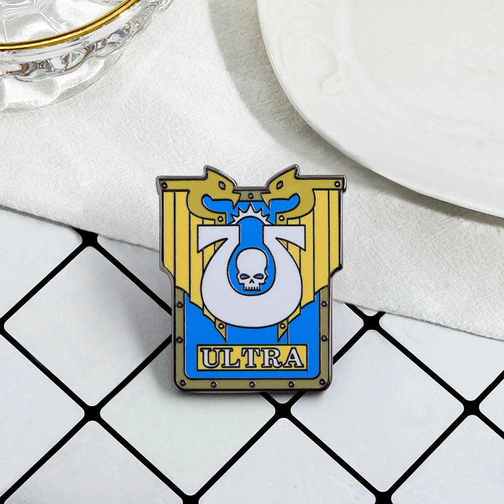 Warhammer40K Themed Peripheral Space Warriors Chapter Shield Emblem Brooch Blue Gold Accessories Pin Souvenir Accessory