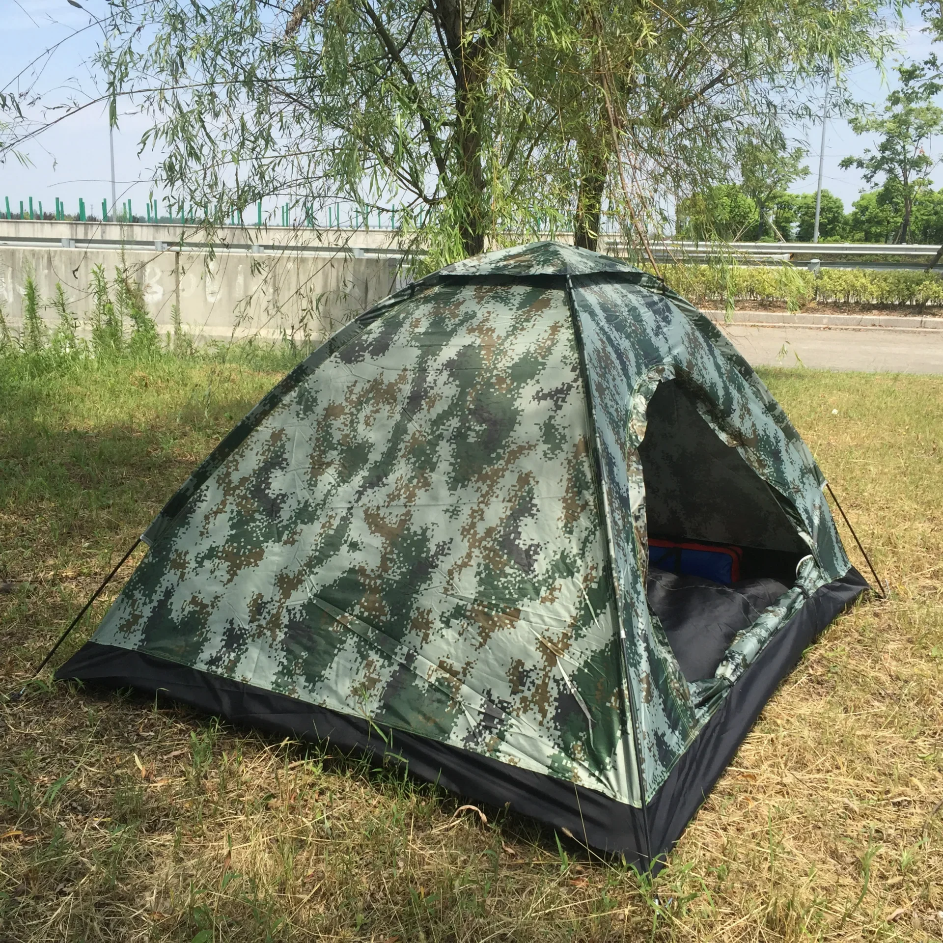 Ultralight Camping Tent Single Layer Portable Tent Anti-UV Coating  for Outdoor Beach Fishing