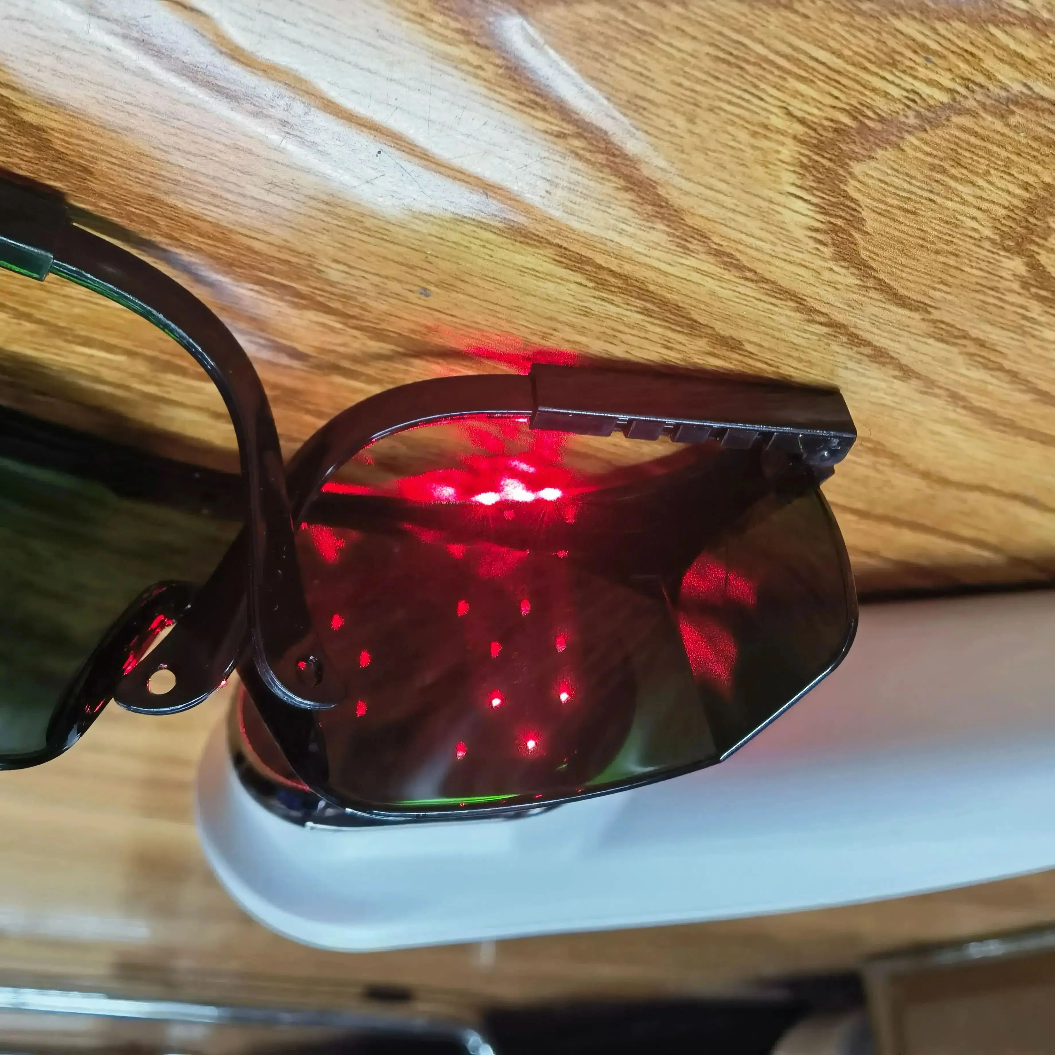 

Портативное устройство, устройство для фототерапии, 17 диодов, 2 длины волны, портативный холодный лазер для целевого облегчения боли и восстановления