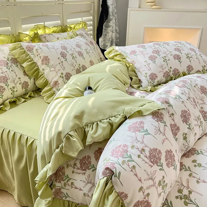 

Ins Style Queen Size Double Duvet Cover Bed Skirt Pillowcases Cute Floral Pattern Bedding Suit Home Bedroom Decoration Bed Kit