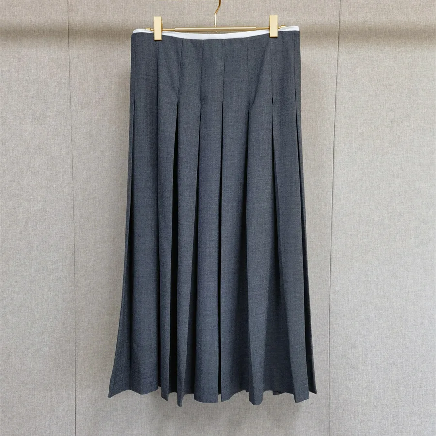 【هدية مجانية】تنورة متوسطة الطول بطيات رمادية فرنسية لخريف وشتاء 2025 مع إبزيم جلدي جانبي للنساء #4