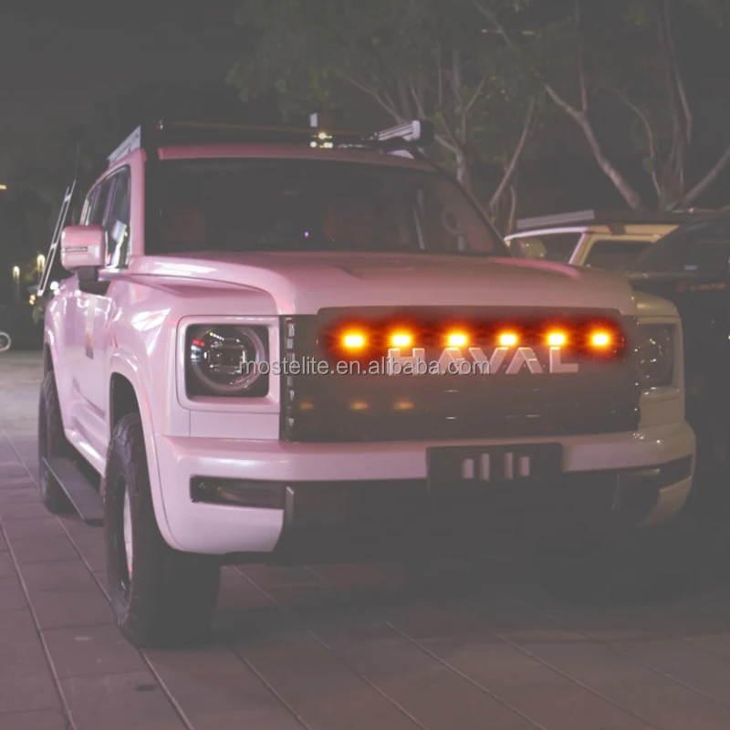 

High Quality Center Grille Small Yellow Light Driving Warning Light Decorative Front Grill Light for Haval H9 2025 Accessories