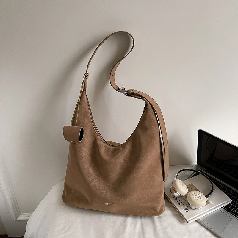 

2025 Autumn & Winter New Armpit Bags for Women Stylish Design Exquisite Faux Suede Zipper Personality Versatile Shoulder Bags