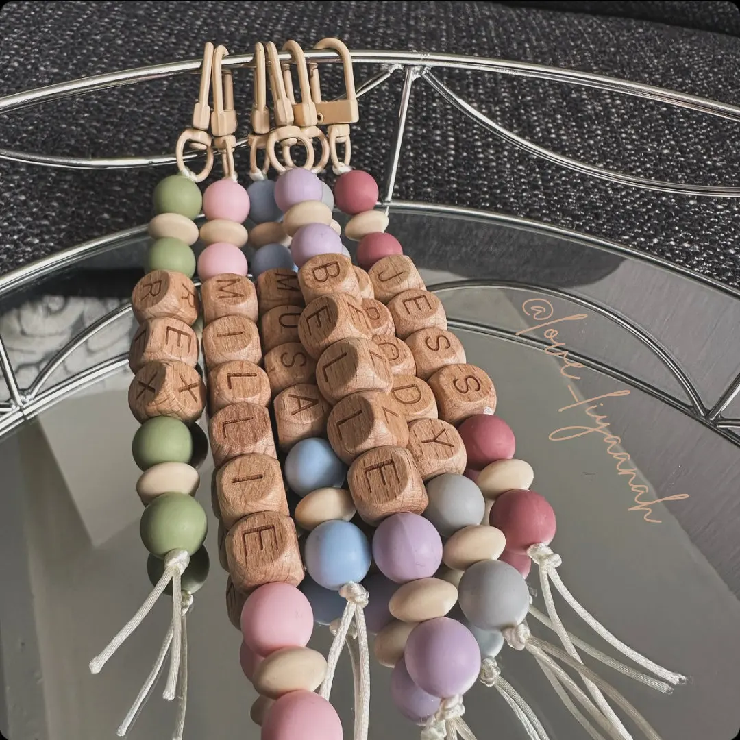 Custom Keychain - 1PC Personalized Beech Wood Bead Letter Laser Engraved DIY Accessory for Daily Use, Stress Relief & Heartwarmi