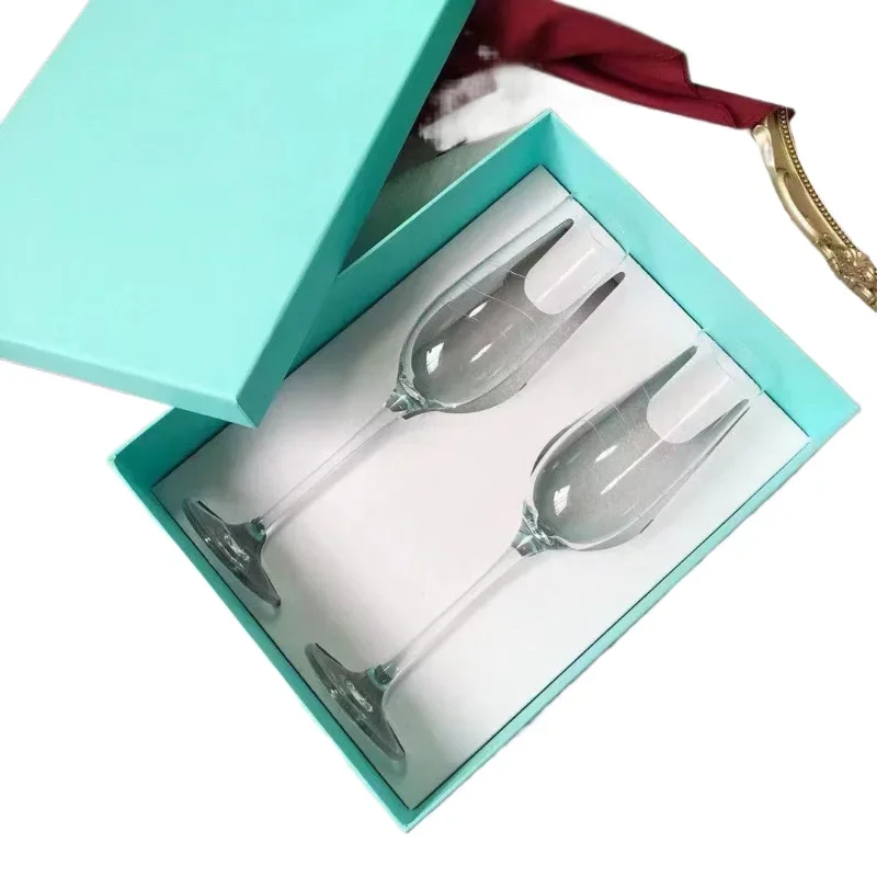 

Wine glasses, champagne glasses, two pairs of glasses, wedding engagement gifts, goblet gift boxes, souvenirs