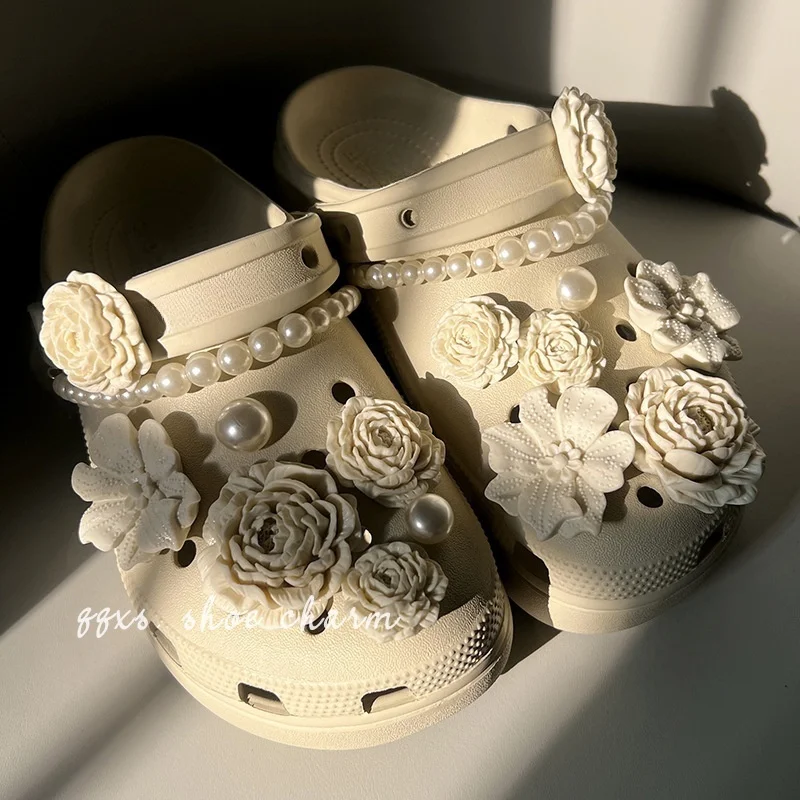 New Summer Jibbitz Elegant Flower Series Shoes Charms For Clogs DIY Fashion Sandals Accessories Removable Charms Xmas Gifts