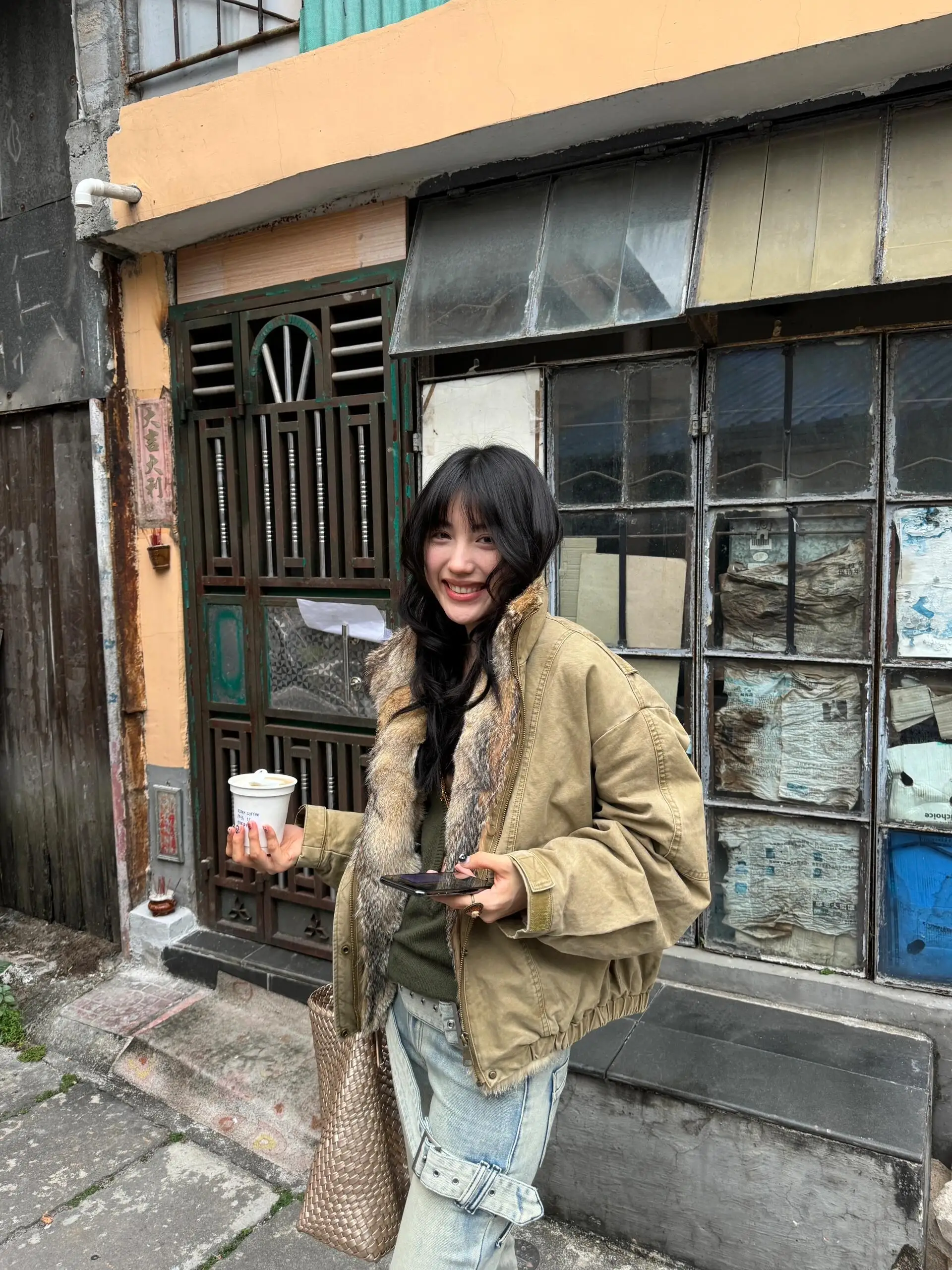 

Джинсовые пальто женские с ромбовидным мехом плюшевые женские зимние повседневные верхняя одежда на пуговицах во французском стиле городские куртки потертые Highstreet