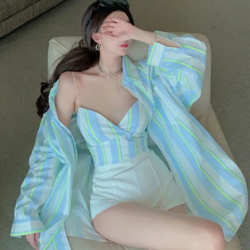 

Корейская мятно-синяя полосатая рубашка, осенний новый дизайн, свободный повседневный универсальный кардиган, топ, костюм на подтяжках