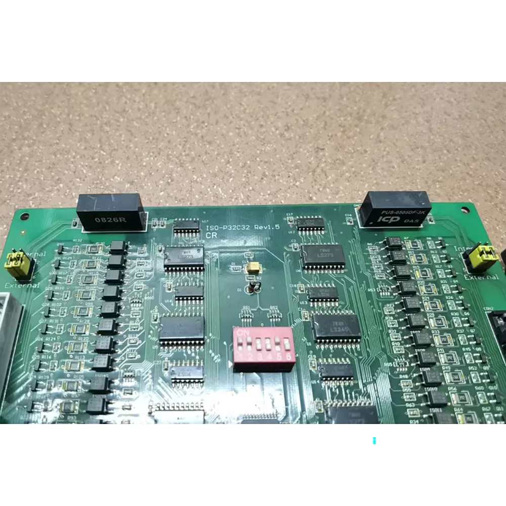 ISO-P32C32 Rev.1.5 32-channel Optical Isolation Digital Input Acquisition Card