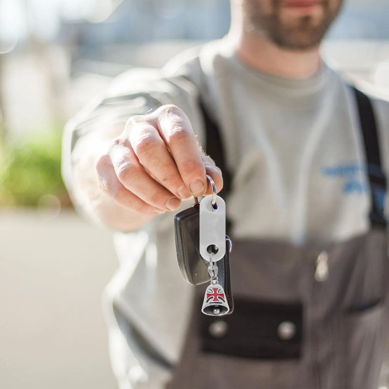 

1 set 1 Set Retro Cross Motorcycle Bell Vintage Titanium Steel Punk Pendant For Keychain Craft Bells Decorative Riding Accessory