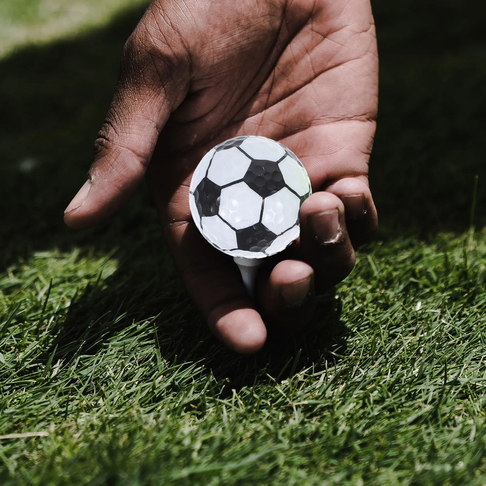 

1 комплект цветных мячей для гольфа для мужчин и женщин, яркие гладкие мячи для тренировок, набор для отработки навыков, удобные в использовании