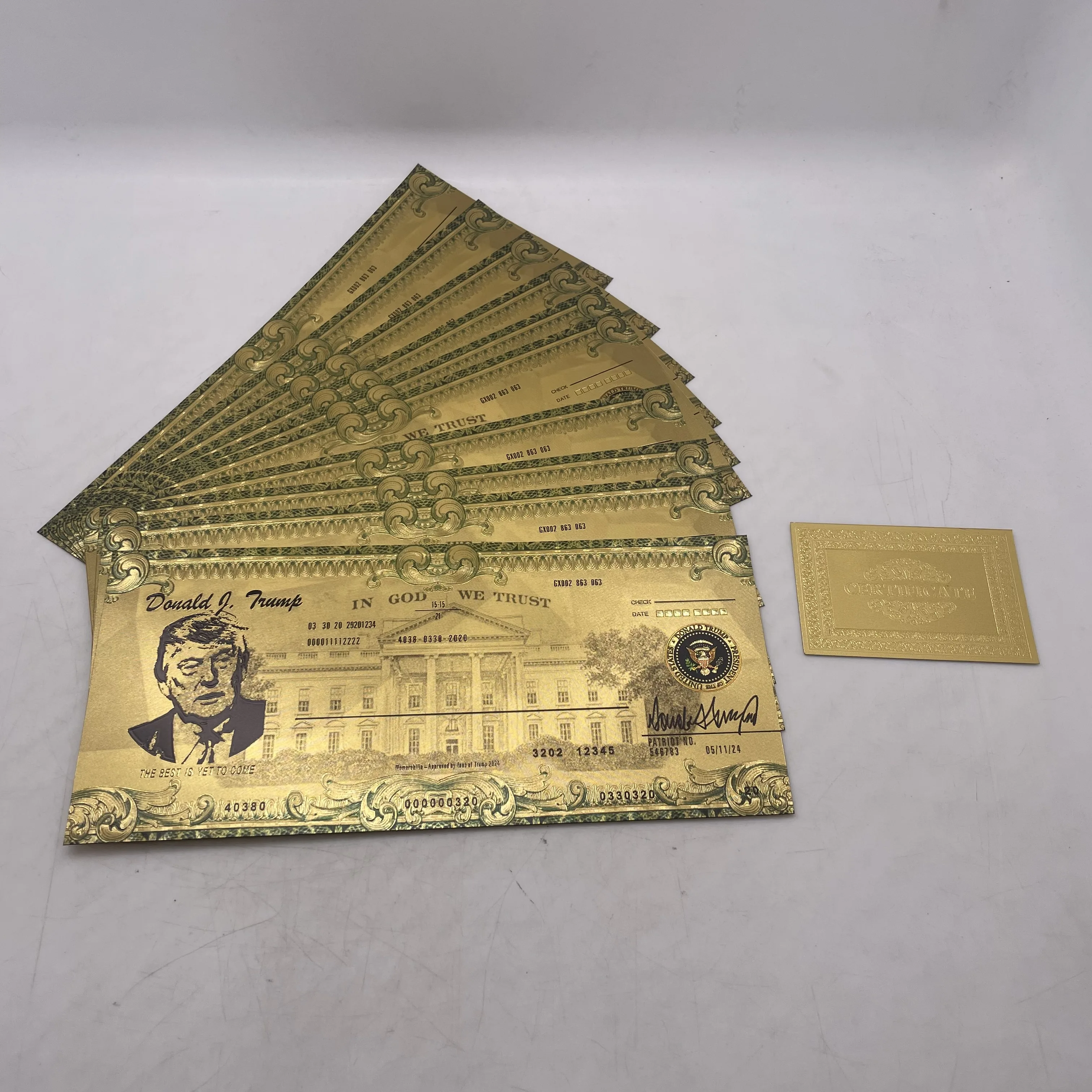 10pcs/set 2024 In god we trust trump golden check DONALD J. Trump TRB membership check VIP CARD president collectibles