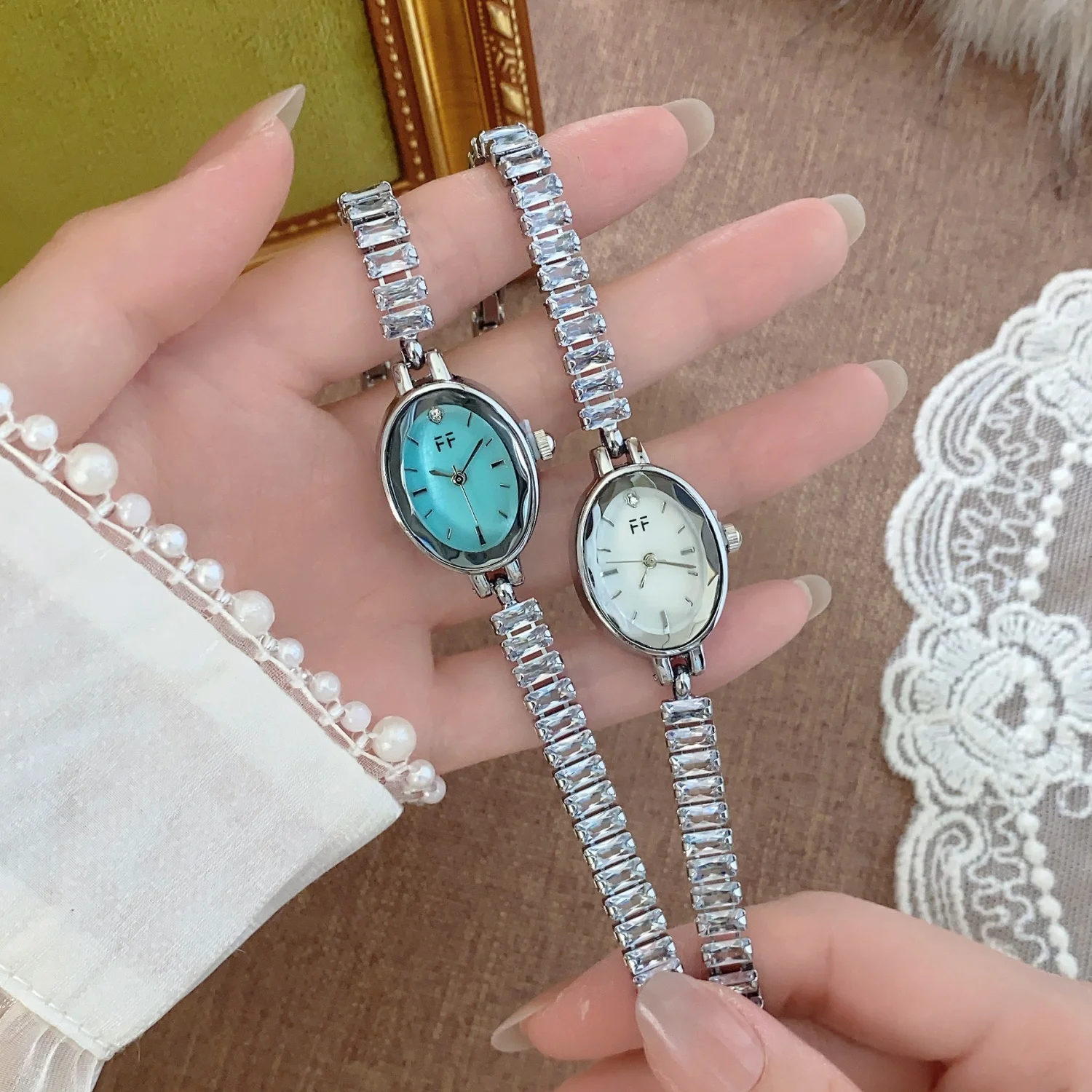 Light Luxury Fully Diamond Bracelet Women's Watches Elegant Oval Dial Quartz Watch Ladies Dress Wristwatches Clock Reloj Mujer