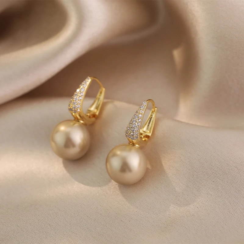 New French High end Light Luxury Imitation Pearl Zircon Earrings Women\'s Banquet Gift Jewelry Earrings 2024
