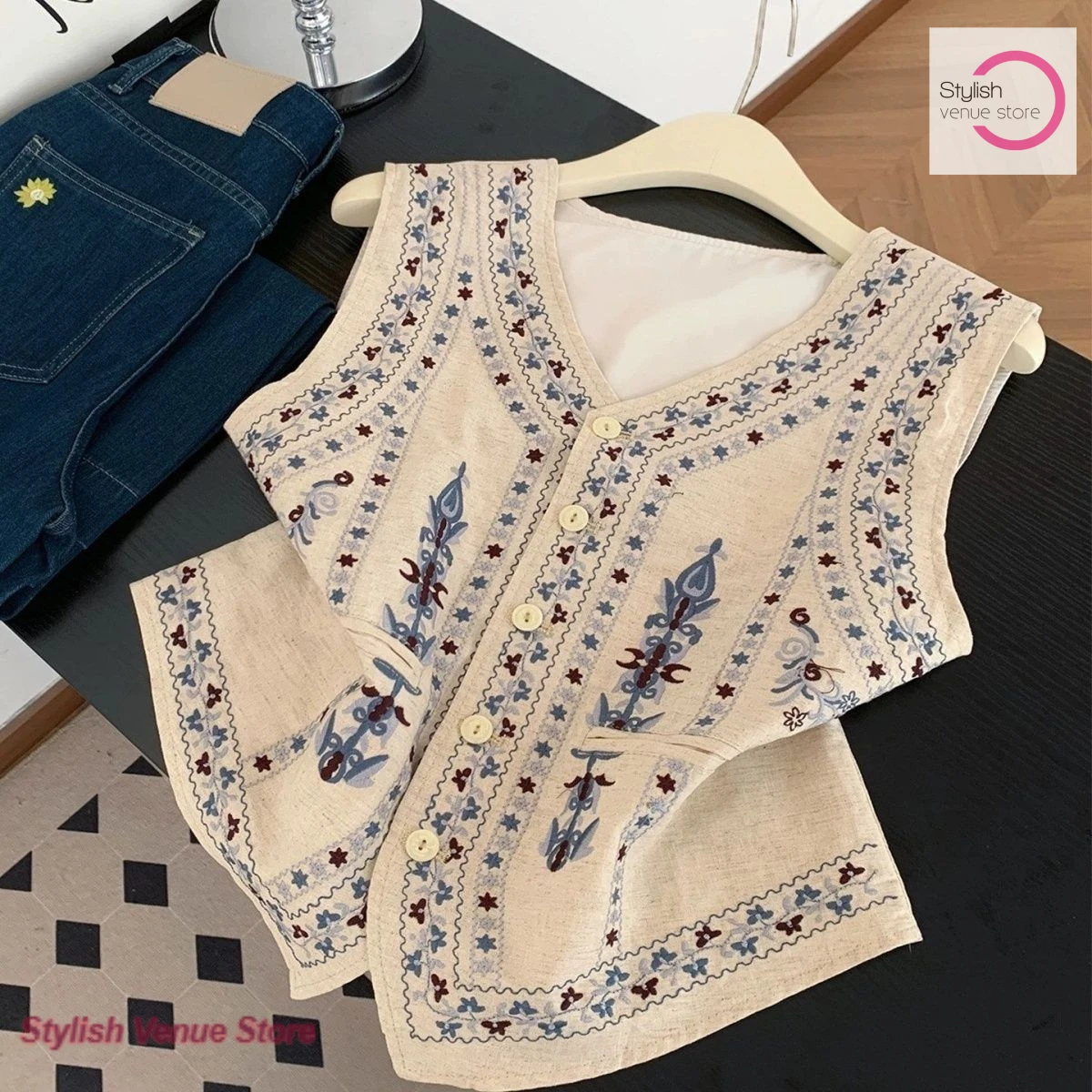 New Chinese retro national wind heavy industry embroidered sleeveless vest women's summer new stacked V-neck temperament top