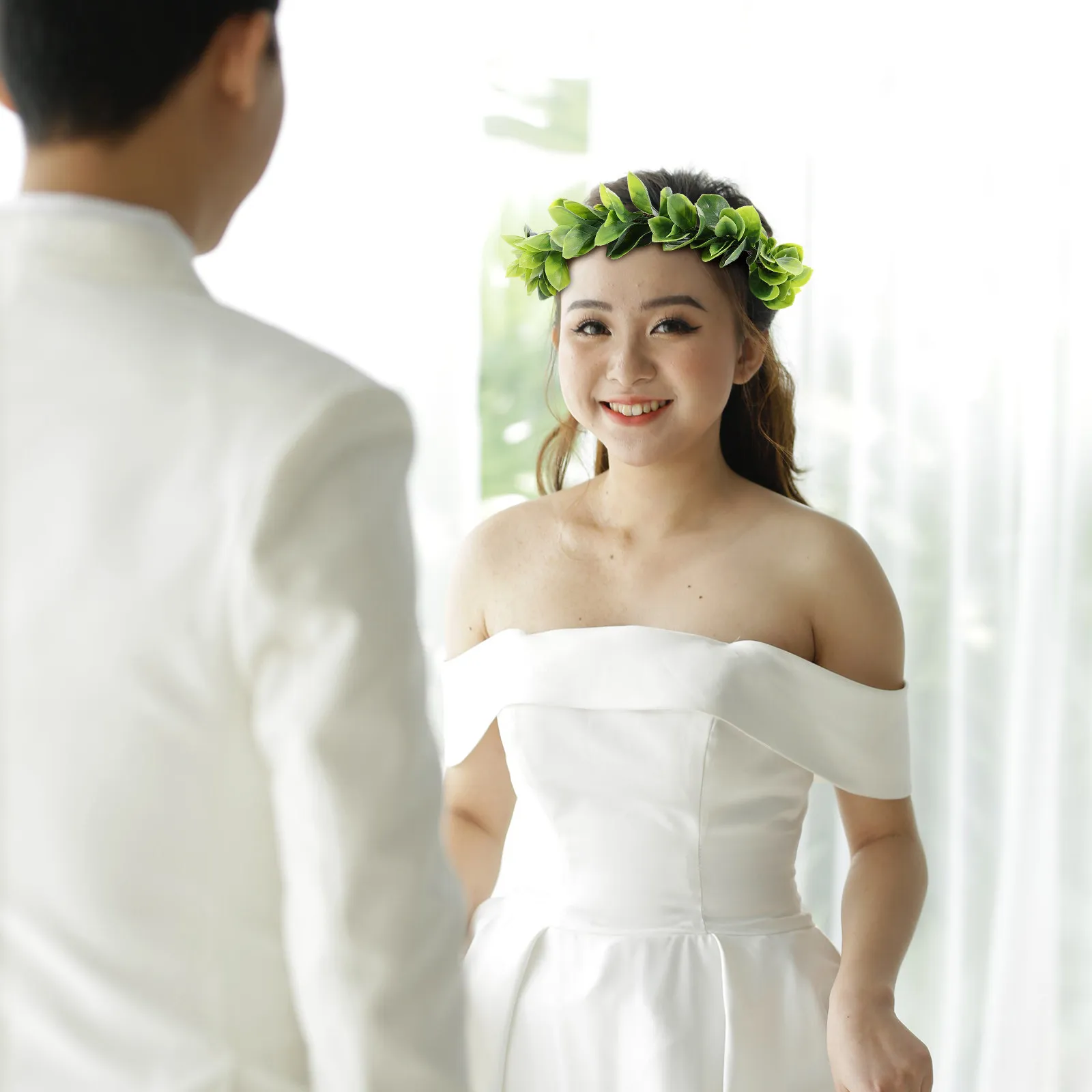 

Faux Green Leaves Bride Garland Headband Compact Size Lightweight Wedding Wreath Headdress for Photos Bride Garland