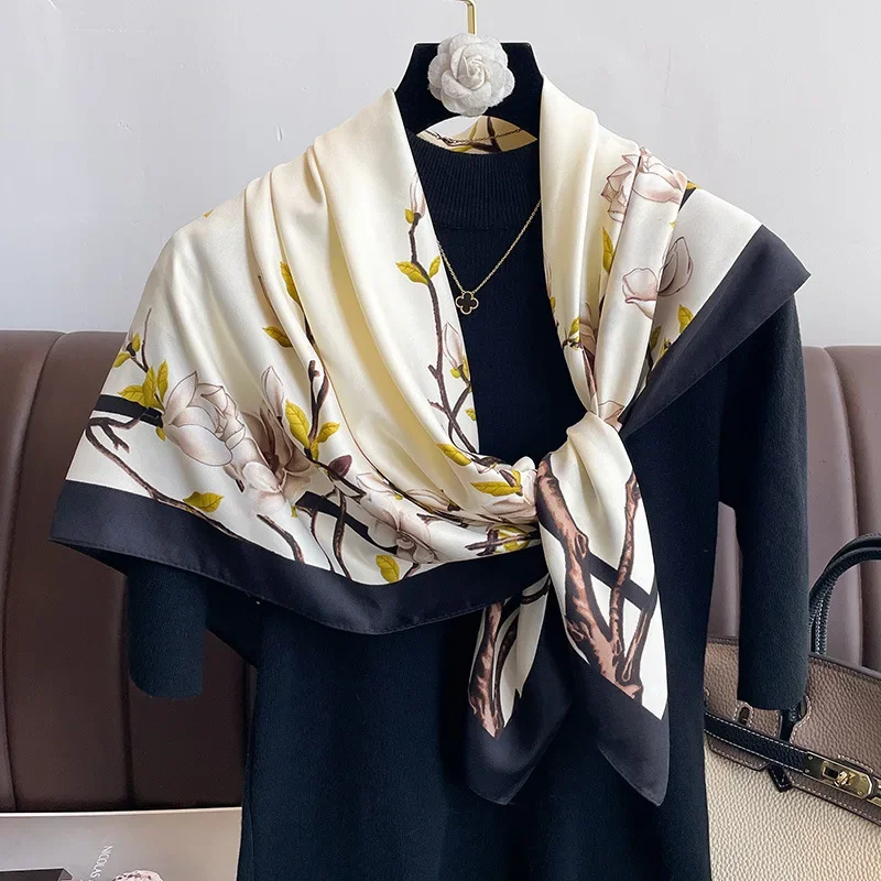Sciarpa grande Hijab stampata da donna Sciarpa di seta di simulazione da 110 cm Sciarpa con motivo floreale alla moda Scialle Foulard avvolgente sottile