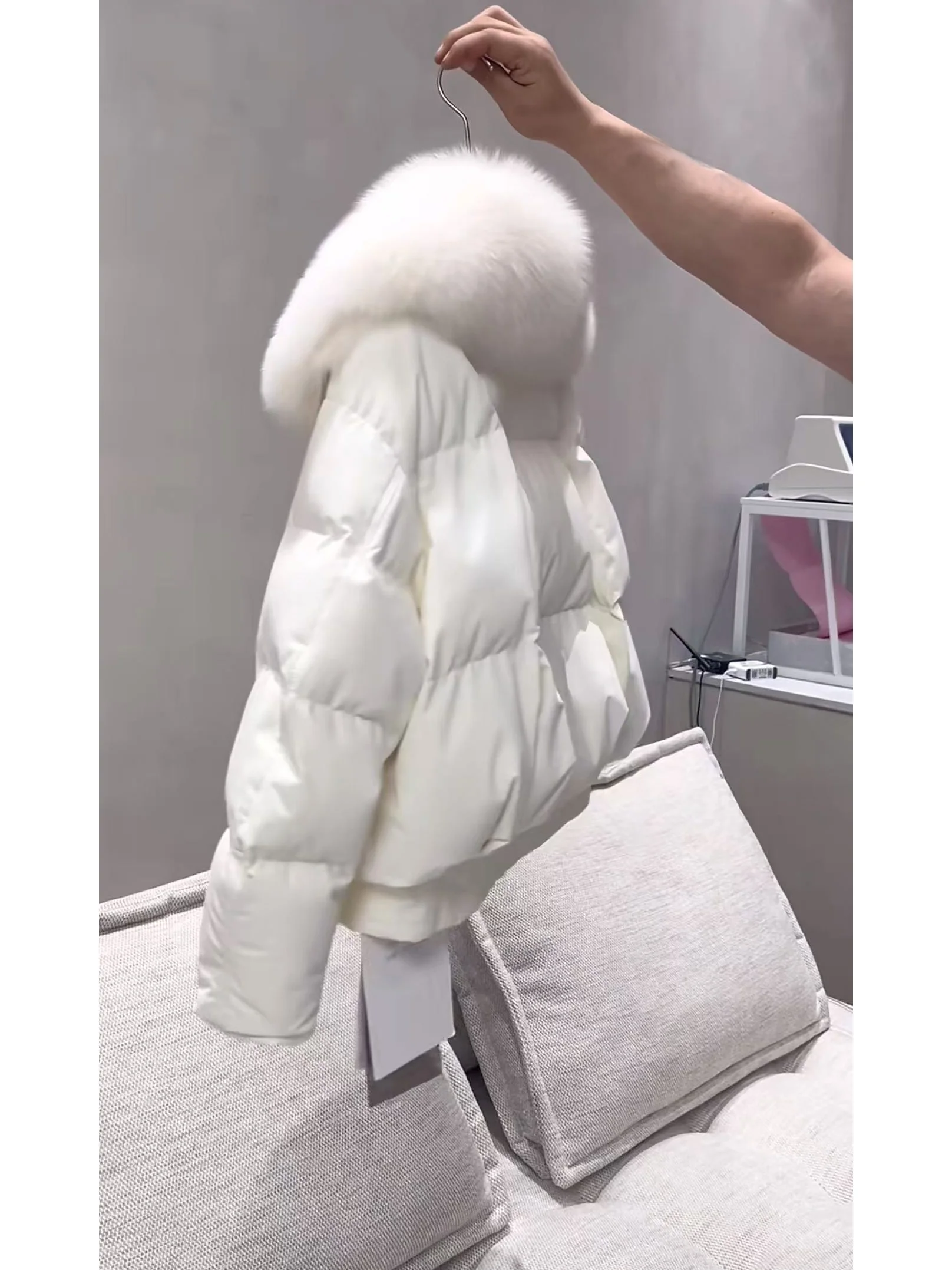 울트라 화이트 코튼 푸퍼 재킷 슈퍼 귀여운 큰 칼라 플러피 브레드 스타일 여성 겨울 아우터웨어