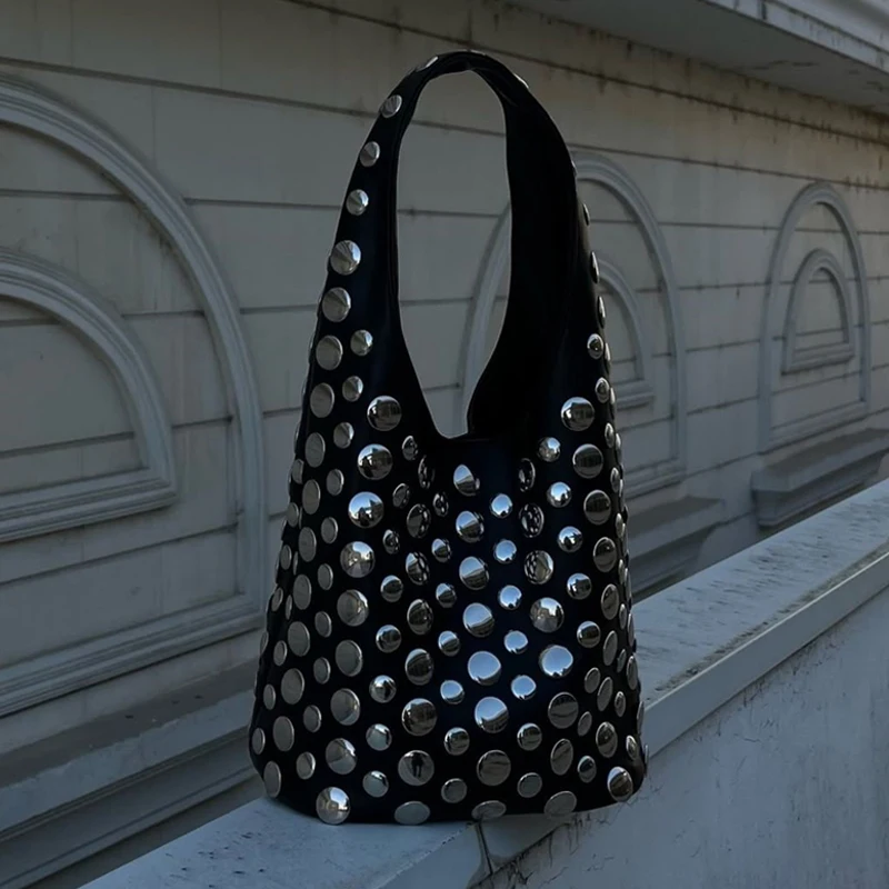 

Сумки-ведра с заклепками в горошек для женщин, роскошные дизайнерские сумки и кошельки, новинка 2025 года, модные индивидуальные сумки под мышками на плечо