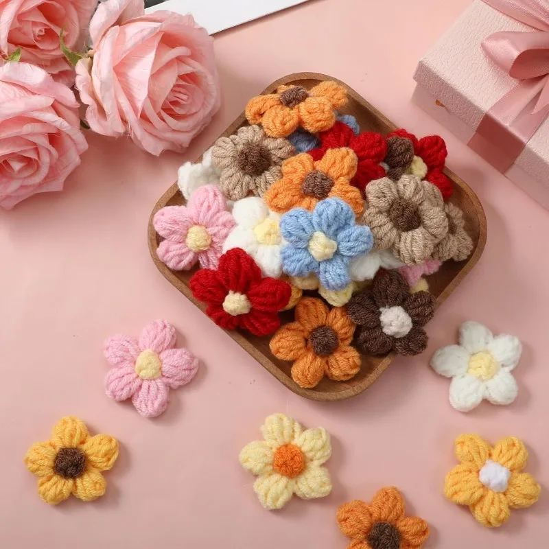 30 Stück künstliche handgestrickte Blumenapplikationen zum Aufnähen für Kleidung, Hüte, Basteln, DIY, Haarspange, Hochzeitshüte, Heimdekoration, Zubehör – Detail 7