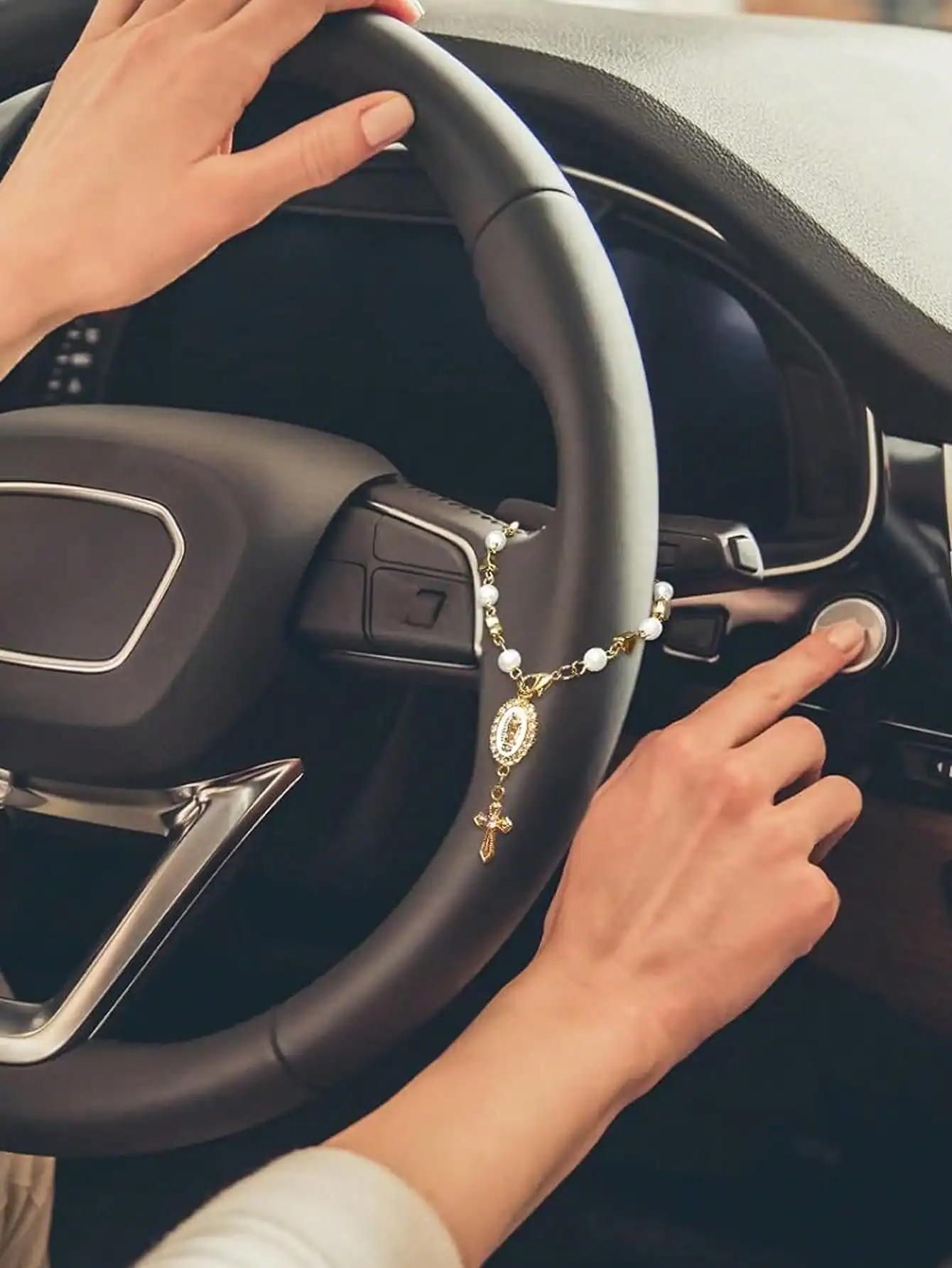 1PC religieuze rozenkrans auto hangend ornament – kan worden gebruikt als decoratie voor achteruitkijkspiegel of stuurwiel