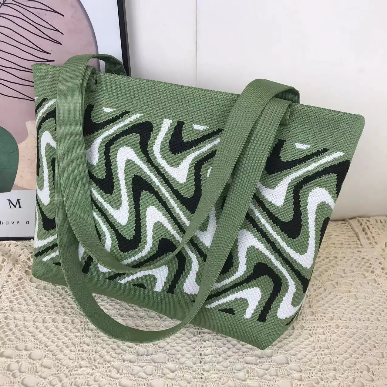 

Large Capacity Cartoon Knitted Tote Bag Women's Retro Single Shoulder Bag Fashionable Zipper Handbag Soft Polyester Material