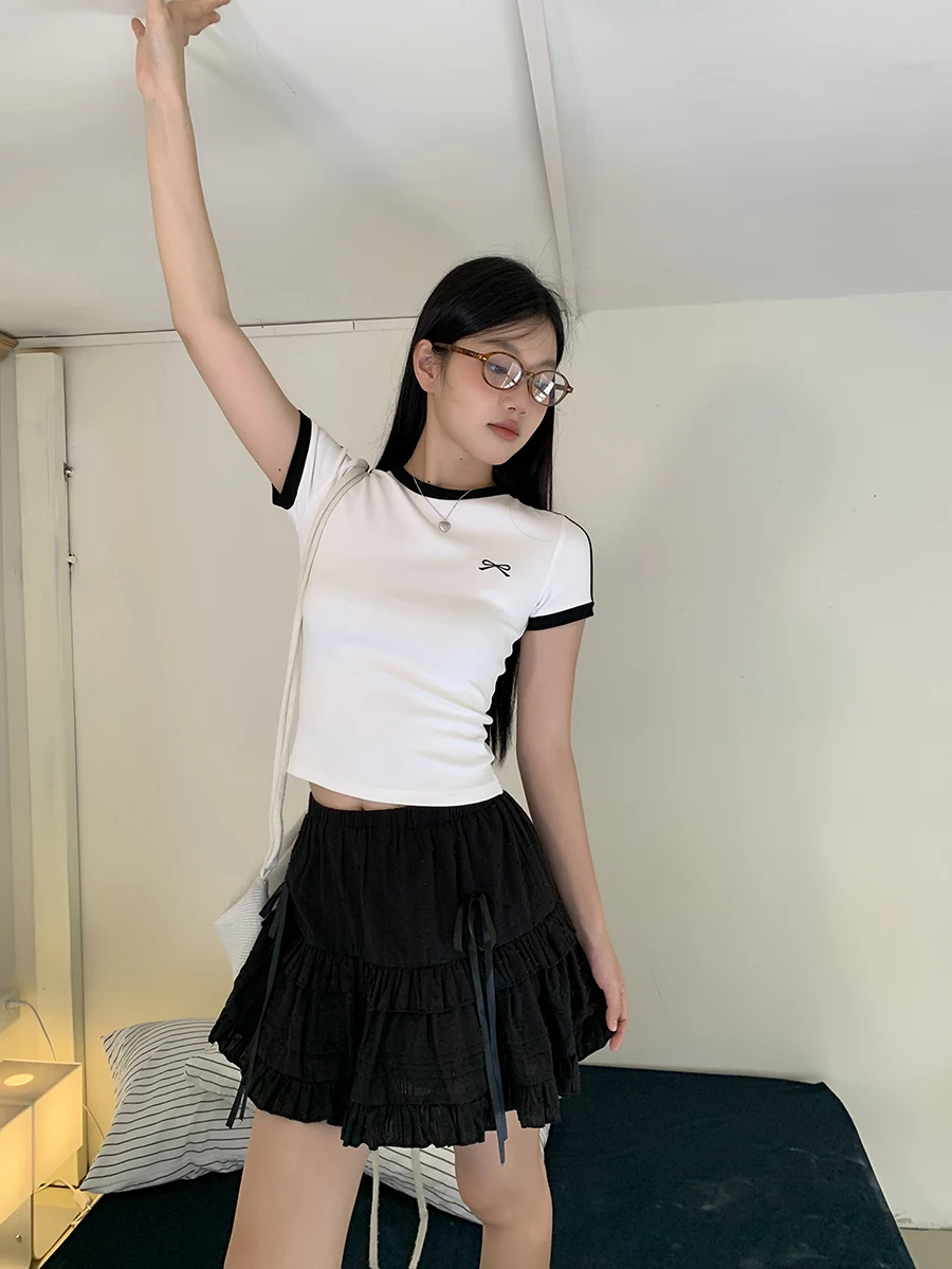 

Красная футболка Celebri ort Sve, женская новинка 2025, летний дизайн с овальными плечами, белый американский топ в стиле ретро, женская модная хлопковая смесь