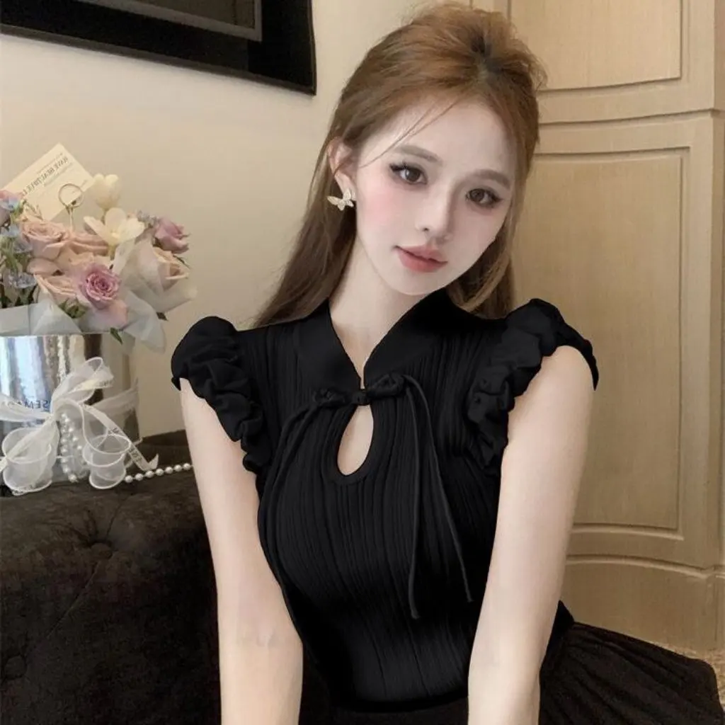 

Women's Chinese Style Retro Hollow Elegant Vest Top Summer Unique Chic Western Design Niche Fashionable Shirt